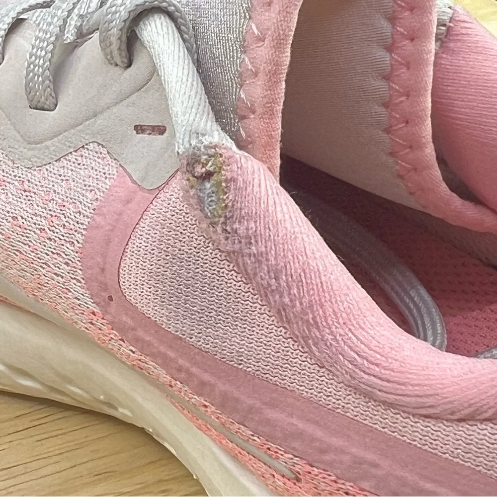 Nike Odyssey React Women's 7.5 Running Shoes Desert Sand Pink White AO9820-002 - Picture 8 of 11